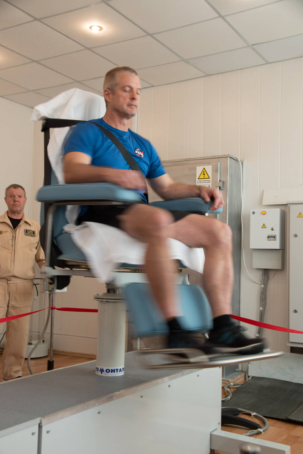 Steve Swanson Takes a Spin in a Rotating Chair