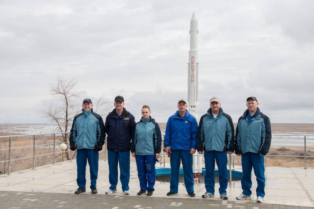 Expedition 39/40 Prime and Backup Crew Members