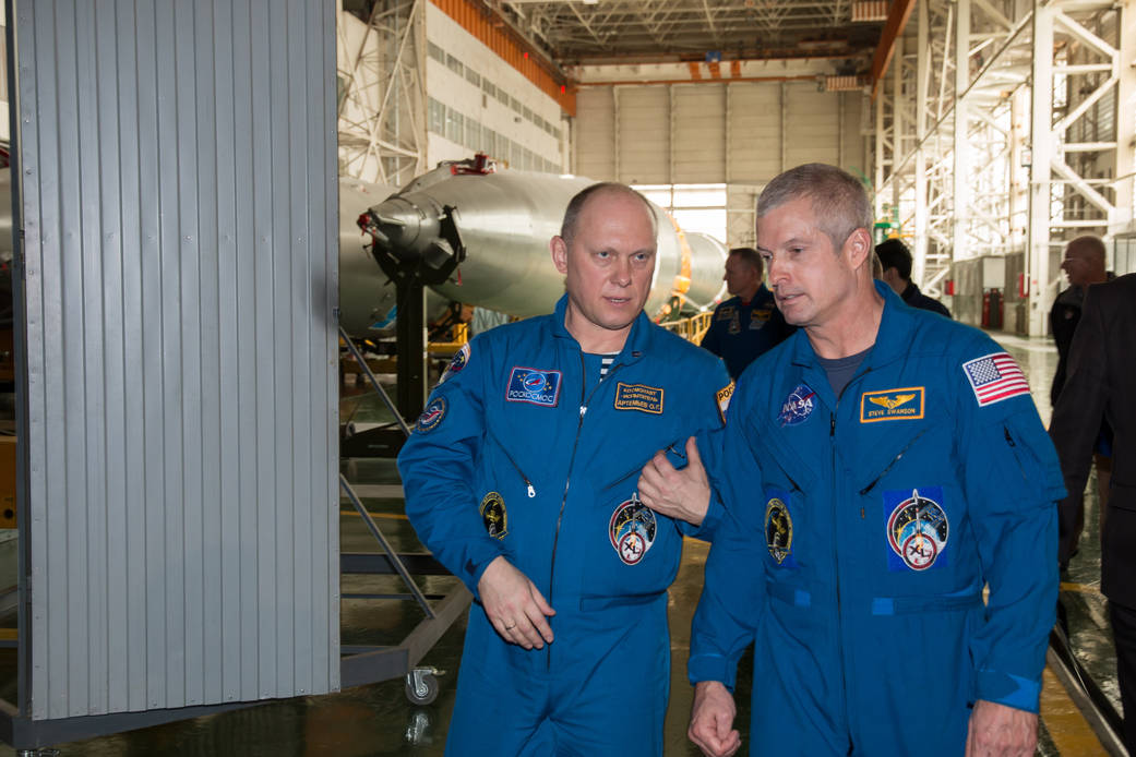 Astronaut Steve Swanson and Crewmate Oleg Artemyev