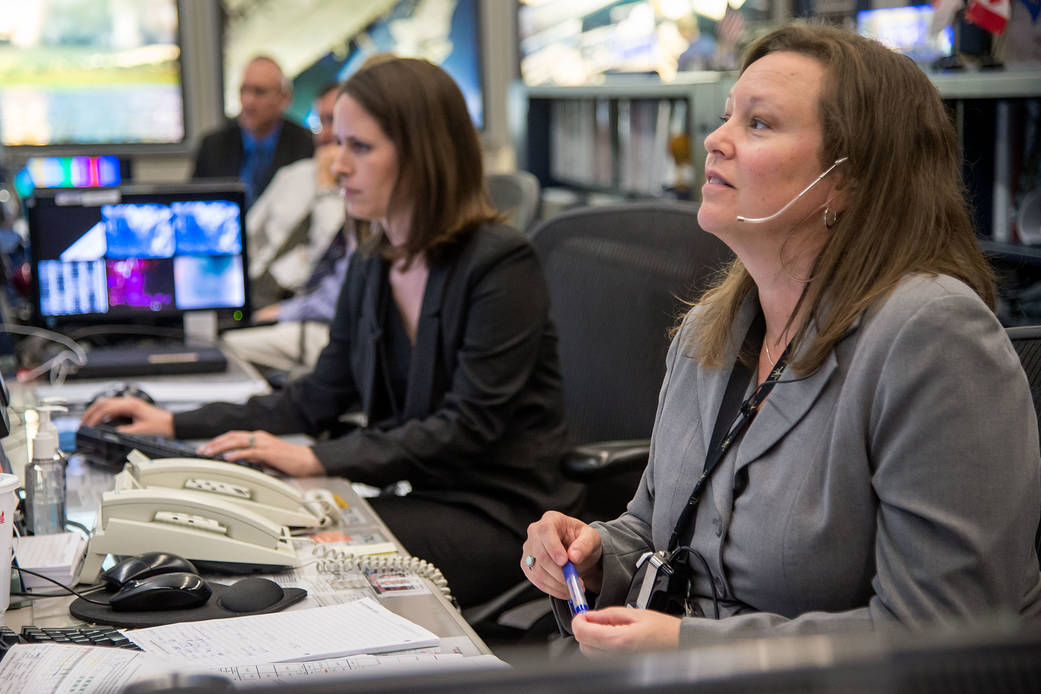 Flight Director Dina Contella and CAPCOM Christie Bertels