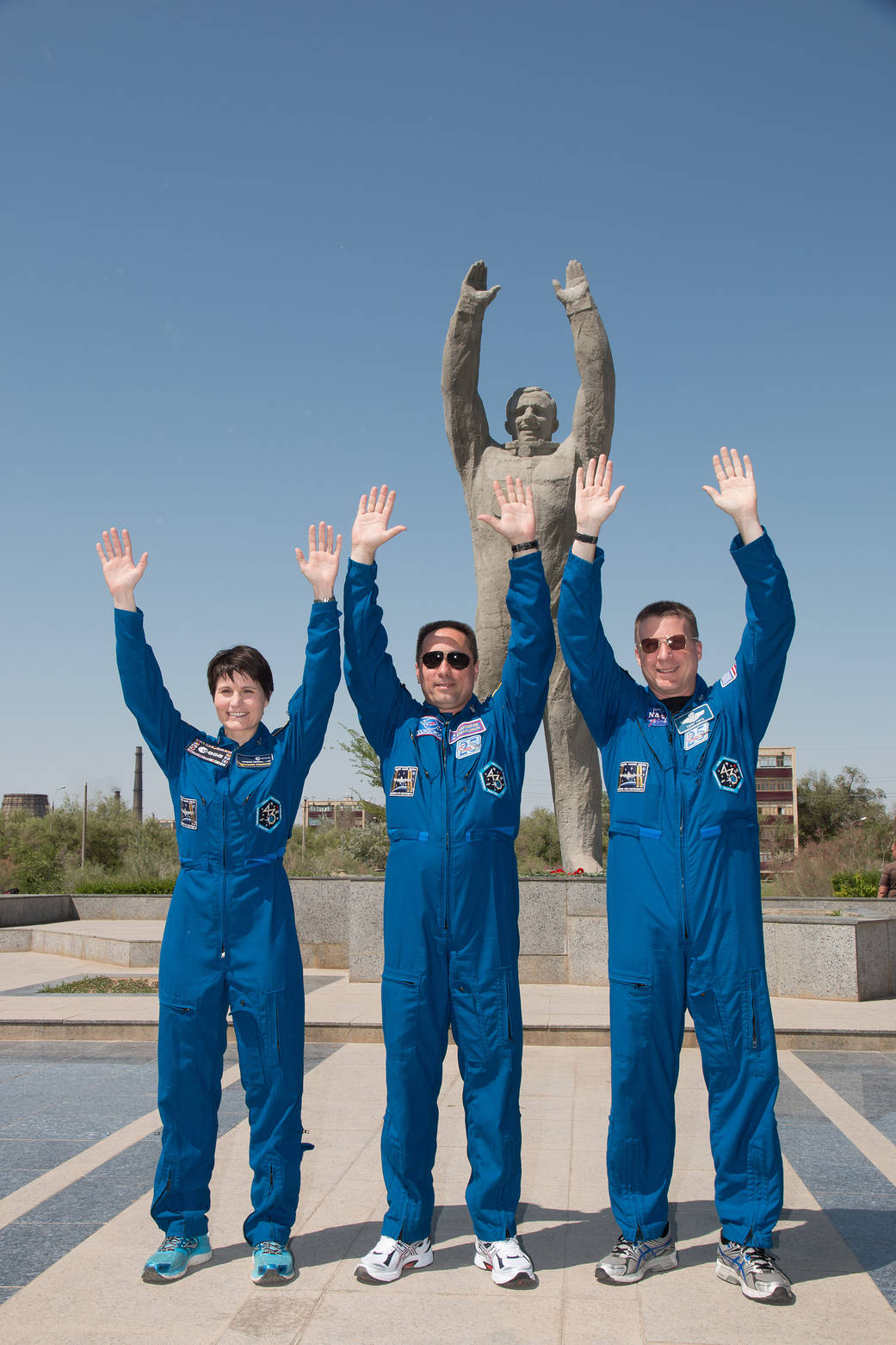 Expedition 40/41 Crew With Gagarin Statue