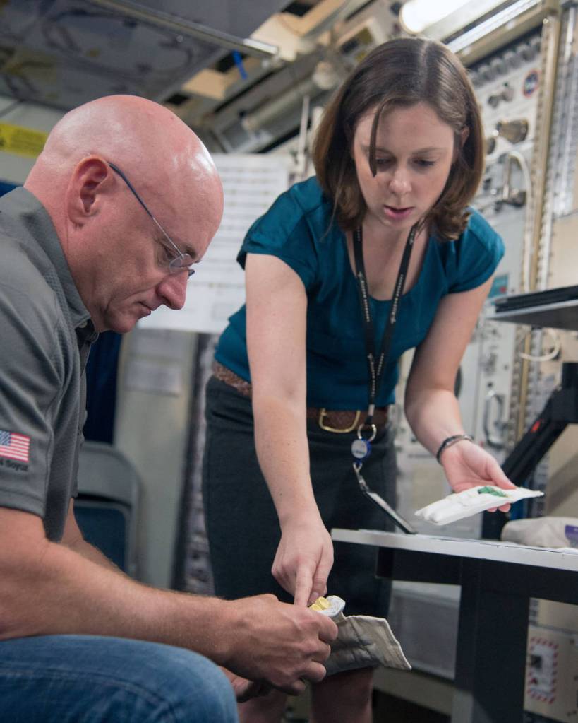 Scott Kelly Participates in Biological Sampling Training