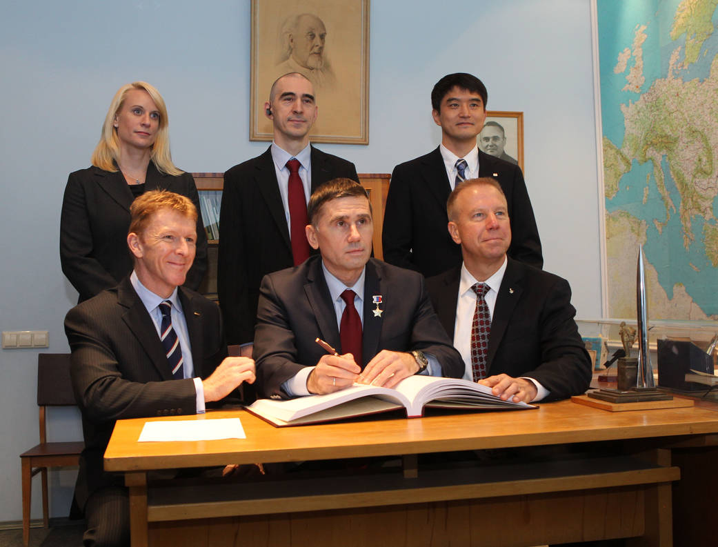 Expedition 46-47 Prime and Backup Crew Members