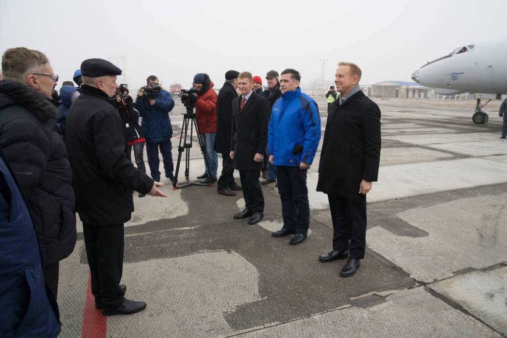 Expedition 46-47 Crew Members Arrive in Baikonur, Kazakhstan