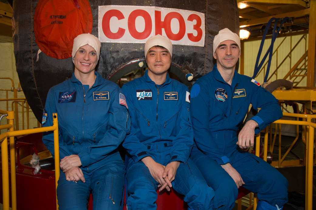 Expedition 46-47 Backup Crew Members During a Crew Fit Check