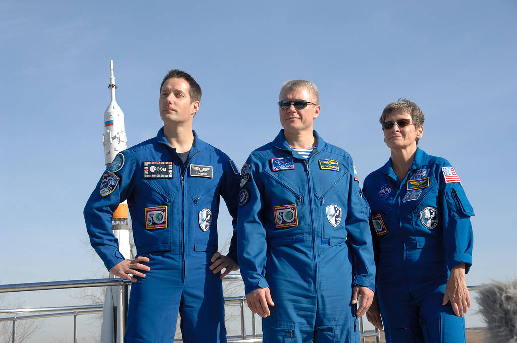 Expedition 50-51 crew members