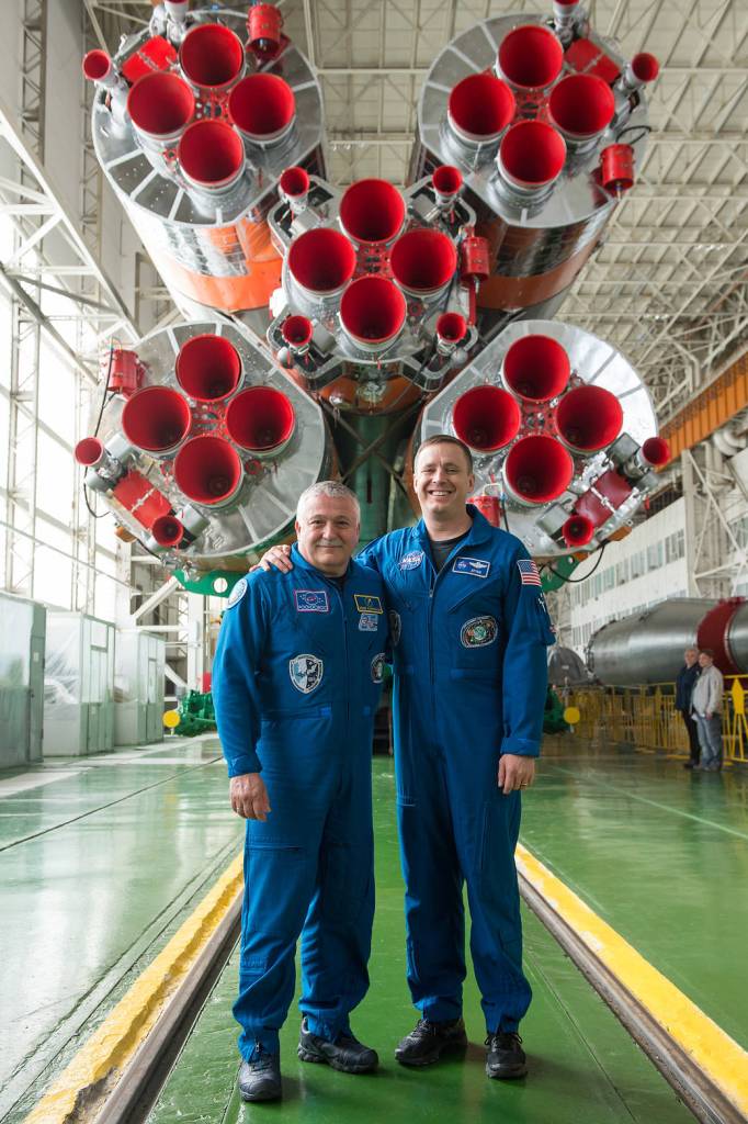 Expedition 51 Crew and Soyuz Rocket Engines