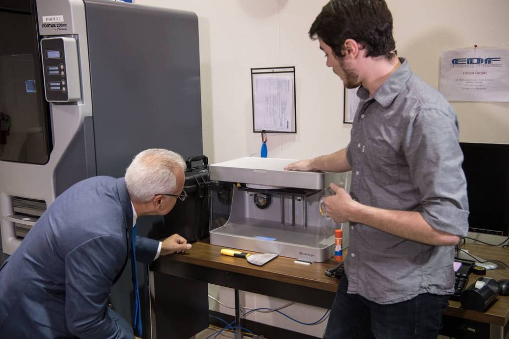 NASA Chief Technologist Douglas Terrier Learns How Jacobs Uses 3-D Printing