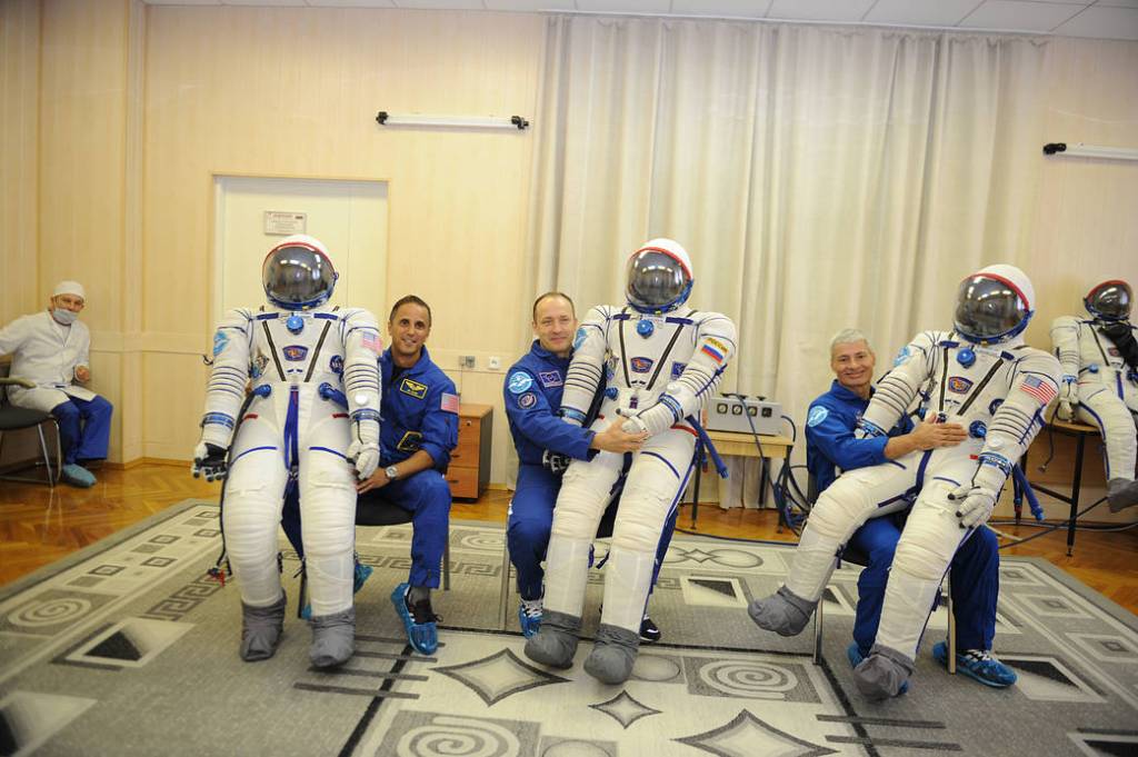 Expedition 53-54 Prime Crew with Their Sokol Launch and Entry Suits