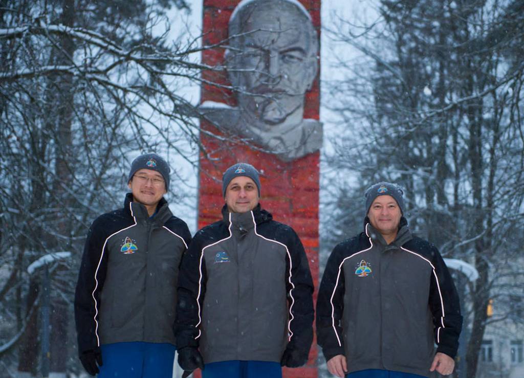 Expedition 54-55 Crew Portrait in Star CIty