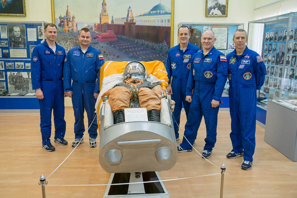 Expedition 55 Prime and Backup Crews Tour Museum
