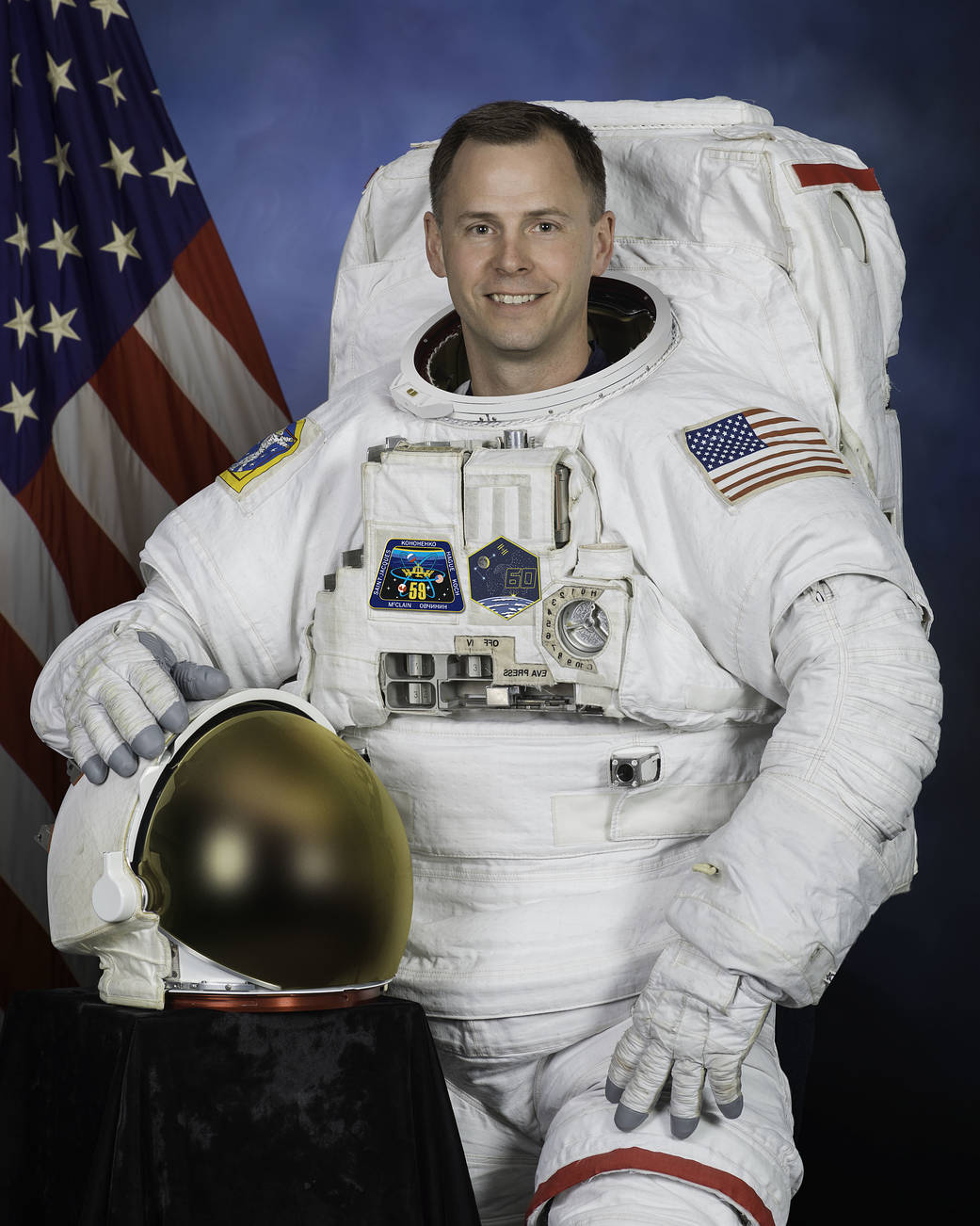 Official portrait of NASA astronaut Nick Hague