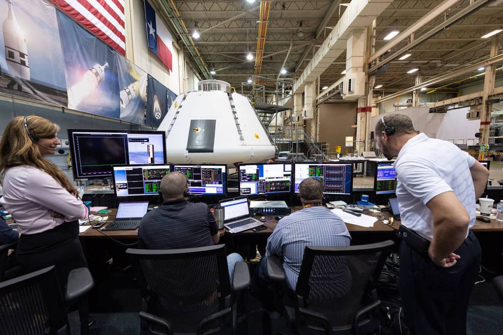 Team Powers On AA-2 Orion Module, Preps for Flight Test Simulation