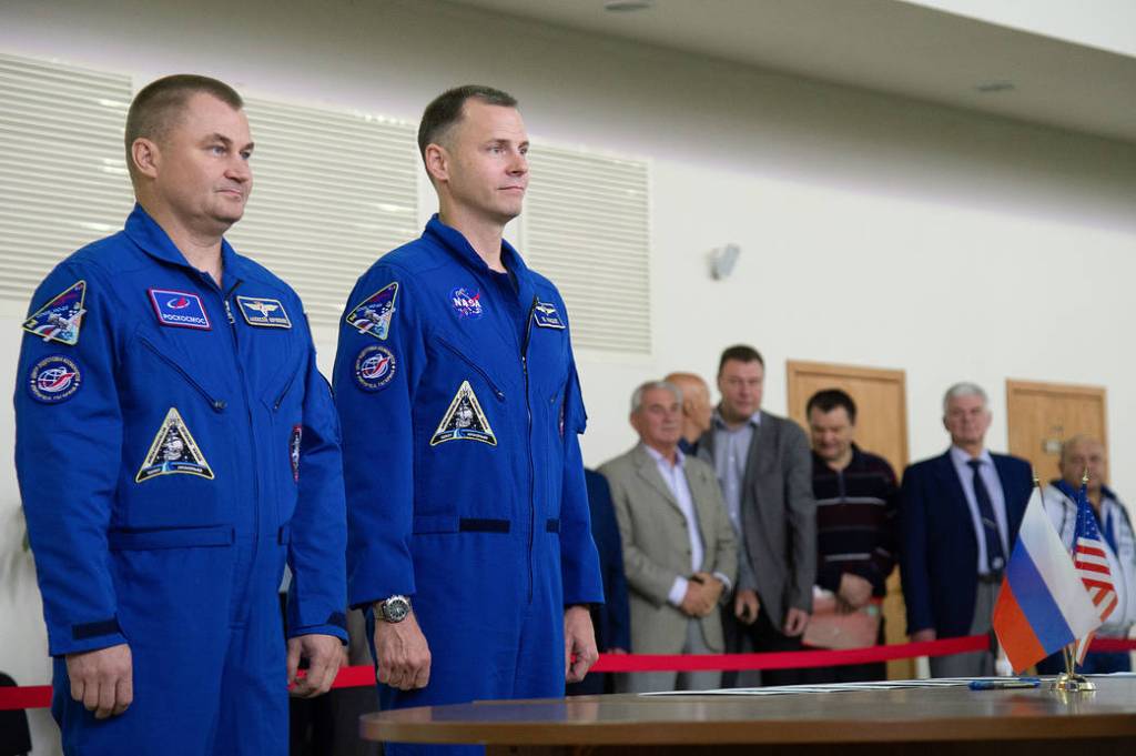 Expedition 57 Crew Members Alexey Ovchinin and Nick Hague