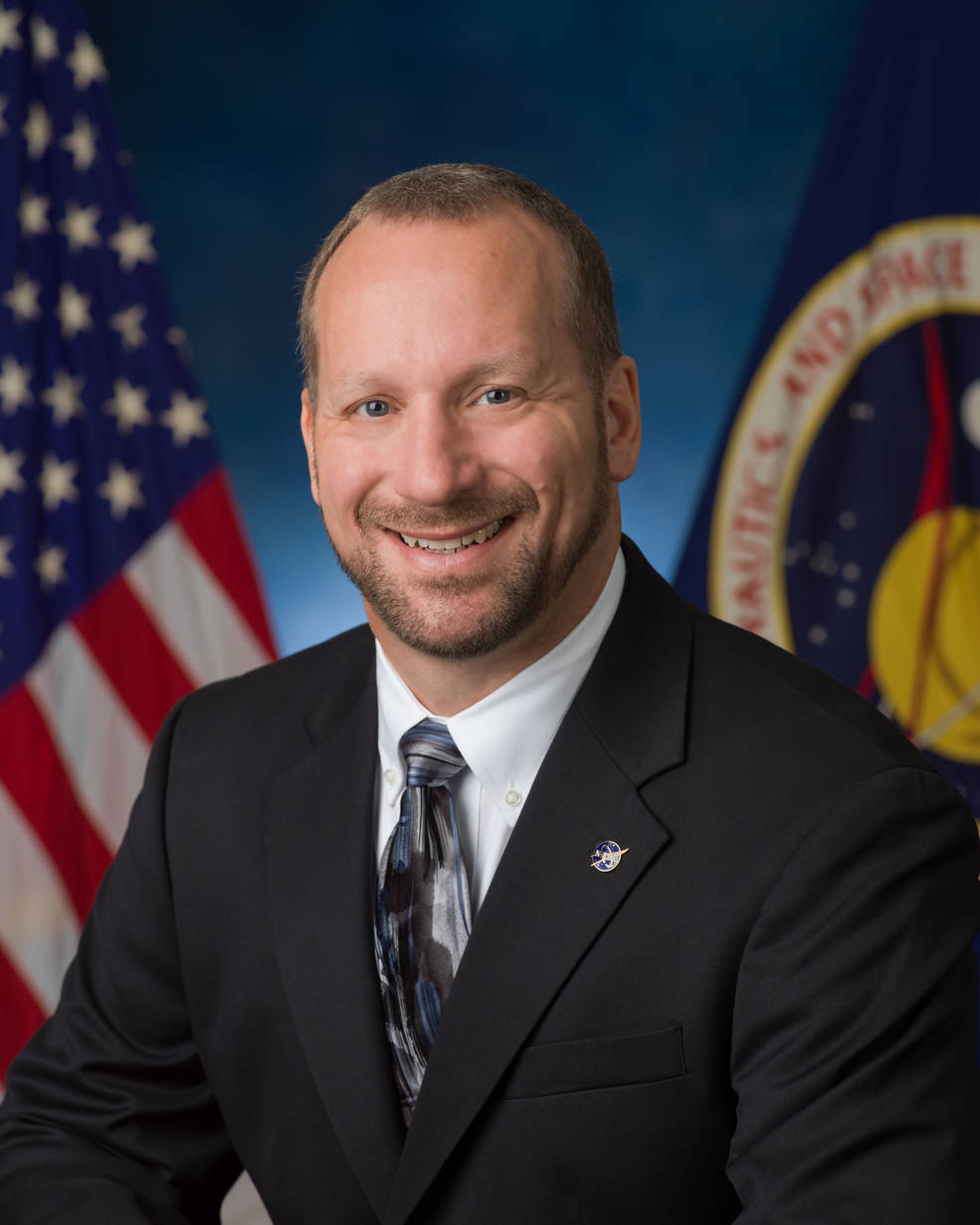 Official NASA Portrait of Jon B. Olansen.