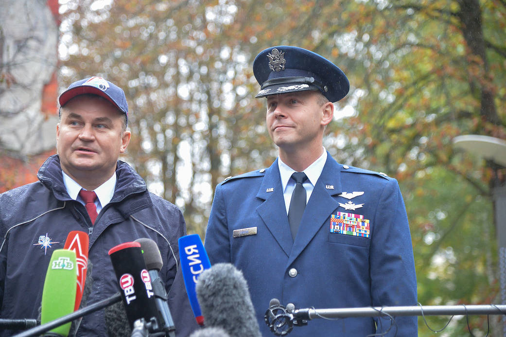 Expedition 57 crew answers reporters’ questions