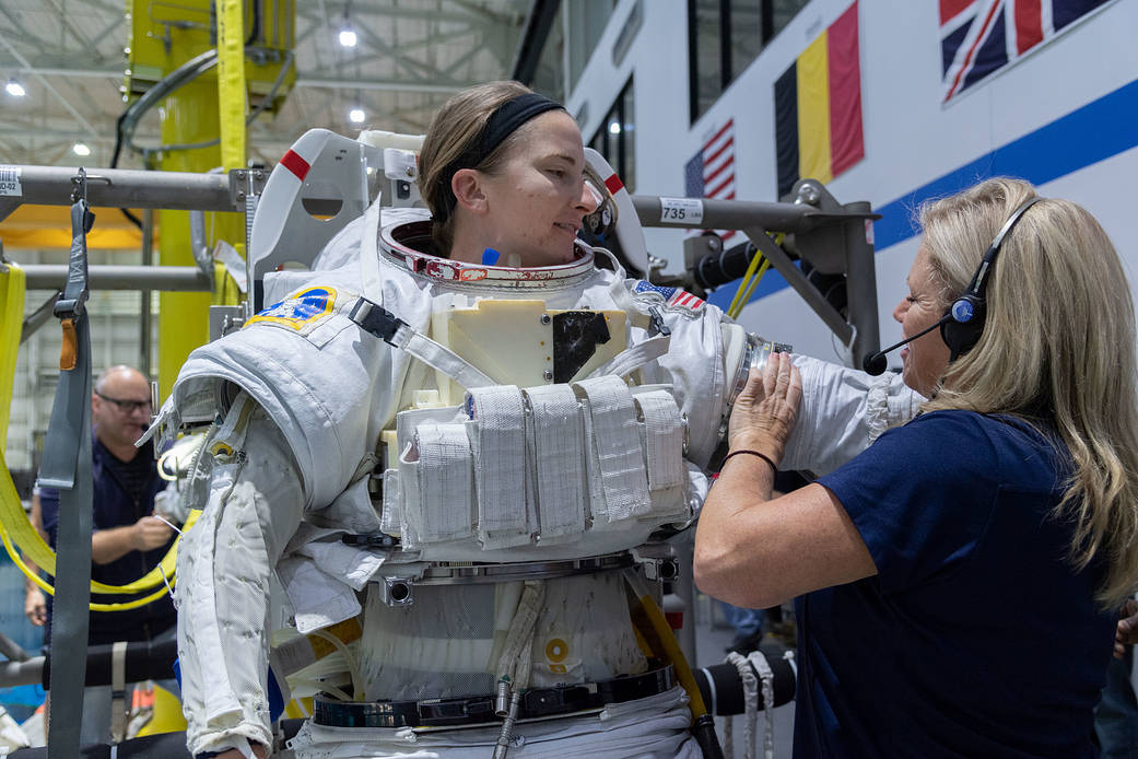NASA astronaut candidate Kayla Barron participates in spacewalk training