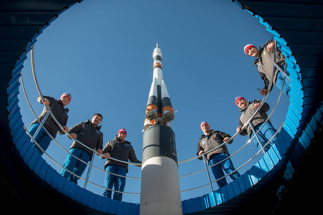 Expedition 58 prime and backup crew members