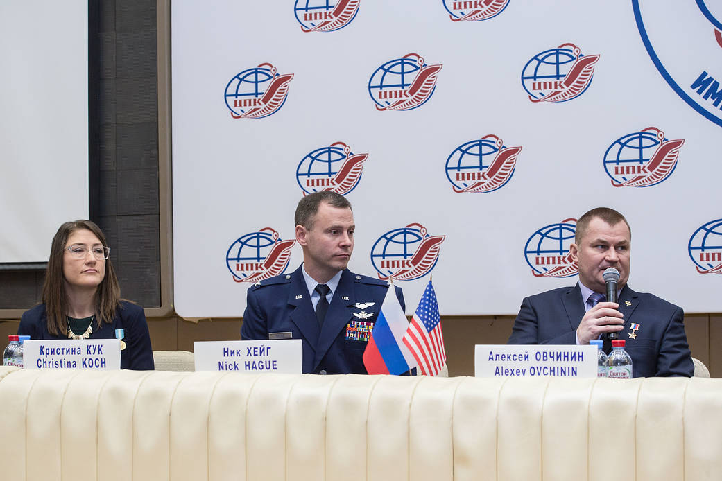 Expedition 59 crew member Alexey Ovchinin responds to a reporter’s question