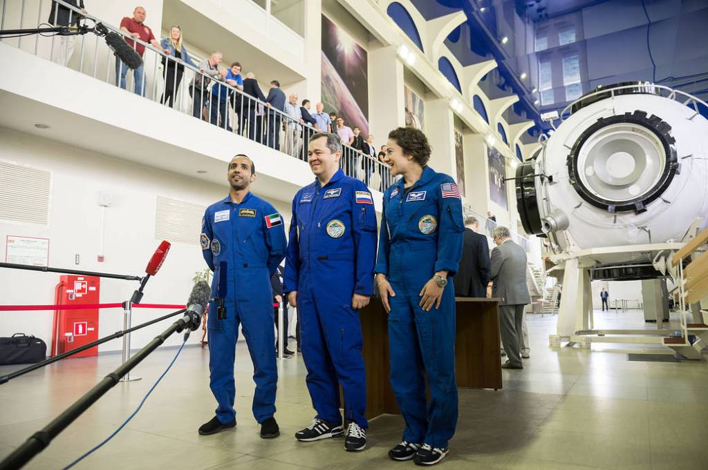 Expedition 61 crewmembers respond to reporters’ questions