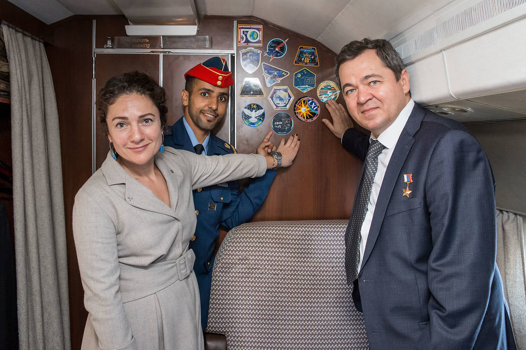 Expedition 61 crewmembers Oleg Skripochka and Jessica Meir and spaceflight participant Hazzaa Ali Almansoori 