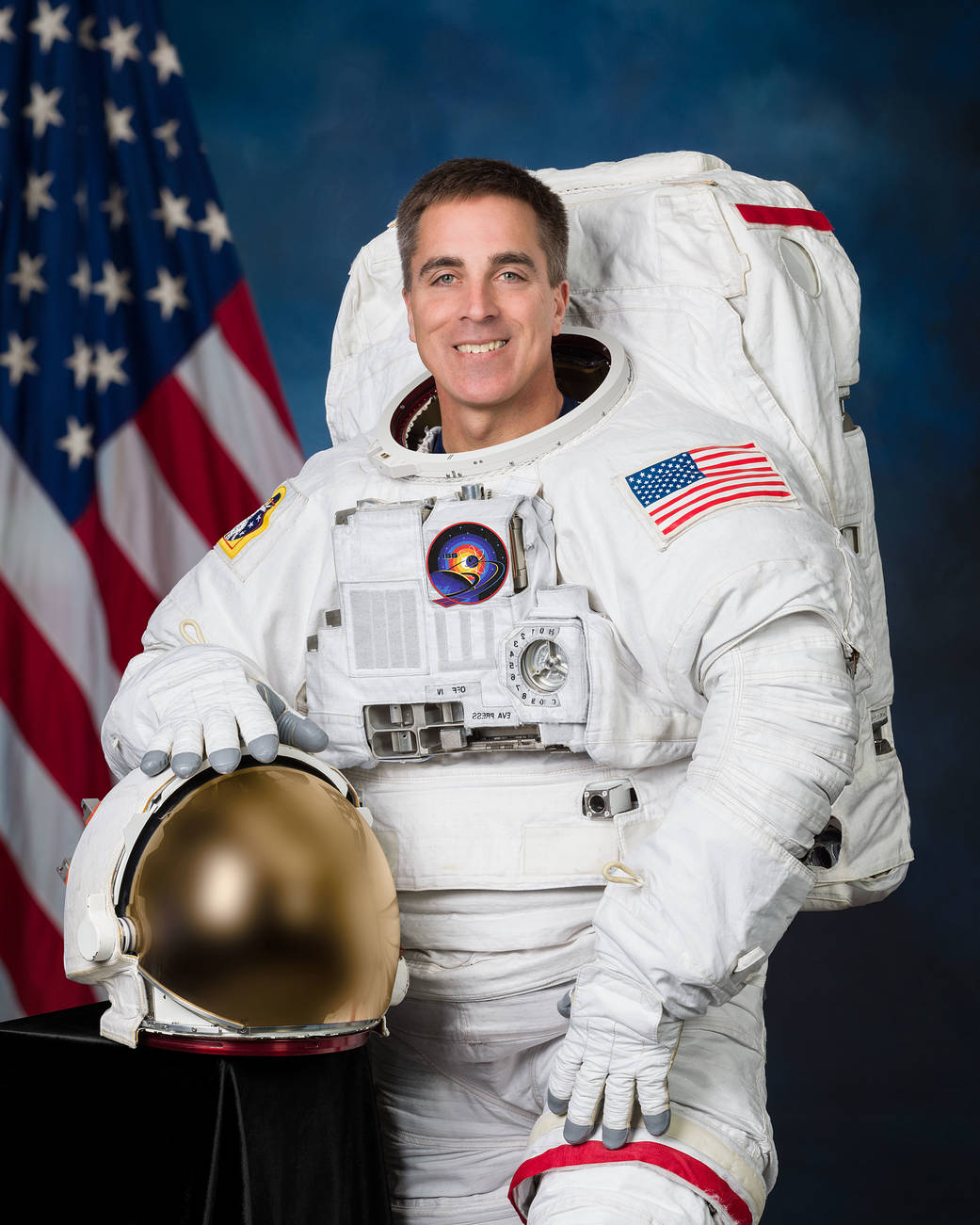 Official NASA portrait of astronaut Chris Cassidy