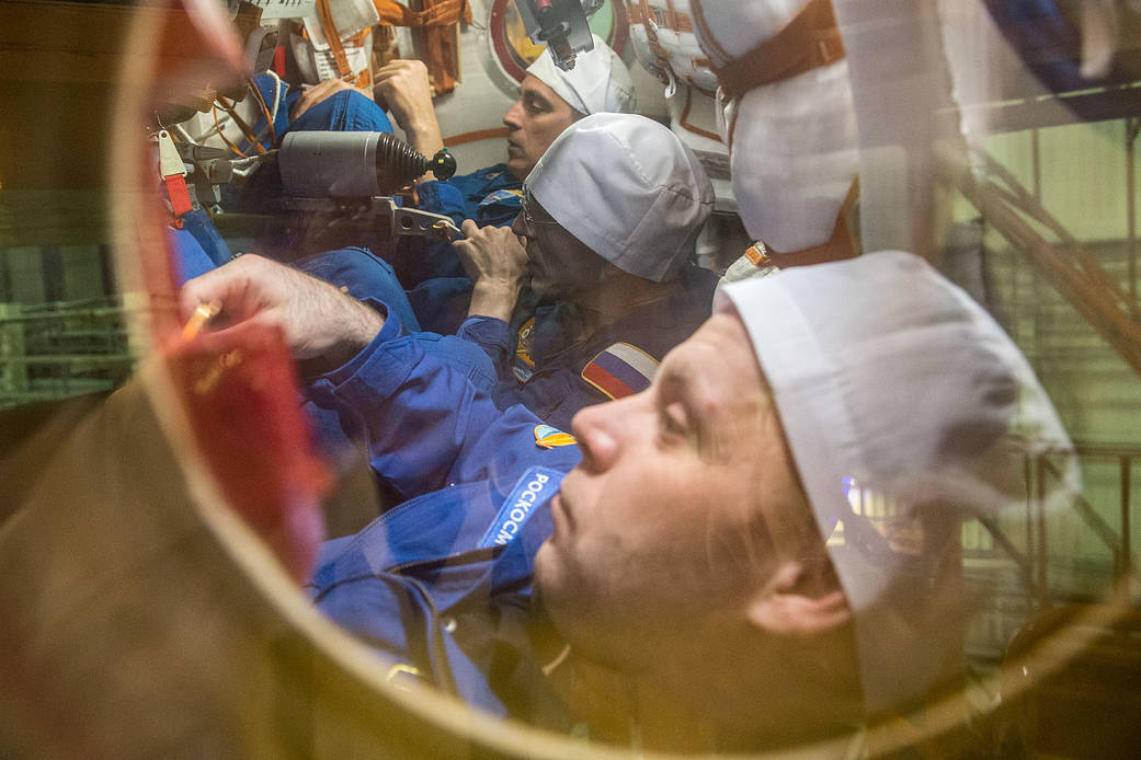 Expedition 63 crewmembers run through pre-launch procedures