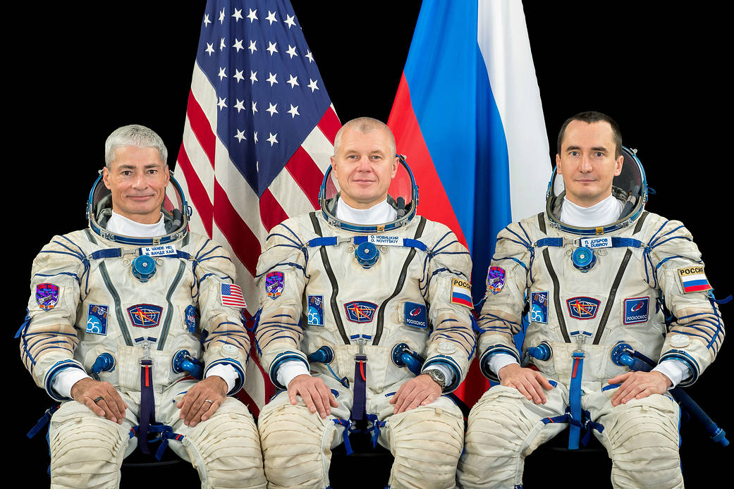 Expedition 65 prime crew members