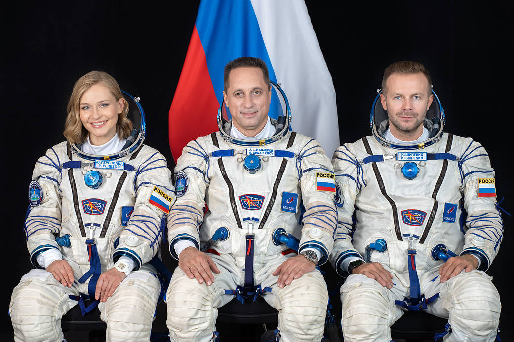 Soyuz MS-19 crew members