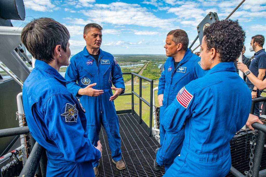 SpaceX Crew-4 astronauts participate in a training session