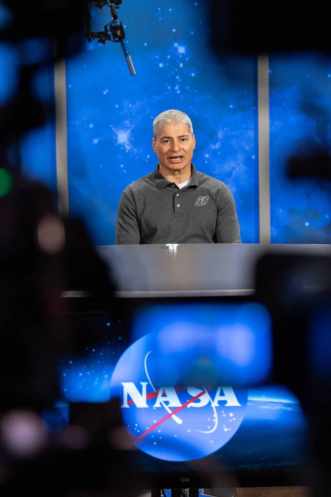 Astronaut Mark Vande Hei Press Briefing