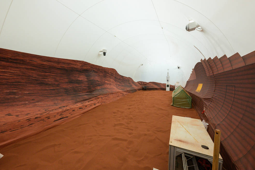 NASA’s simulated Mars habitat includes a 1,200-square-foot sandbox with red sand to simulate the Martian landscape. The area will be used to conduct simulated spacewalks or “Marswalks” during the analog missions.