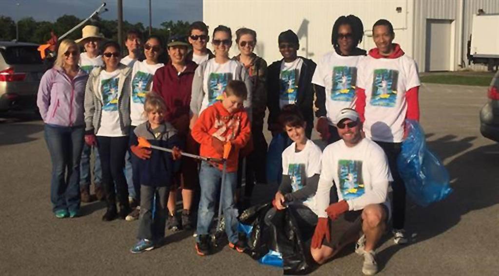 Johnson Interns Clean Up the Armand Bayou Watershed