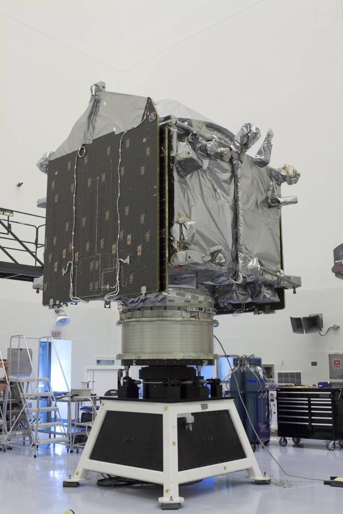 Mars Atmosphere and Volatile Evolution (MAVEN) Spacecraft Inside the Payload Hazardous Servicing Facility
