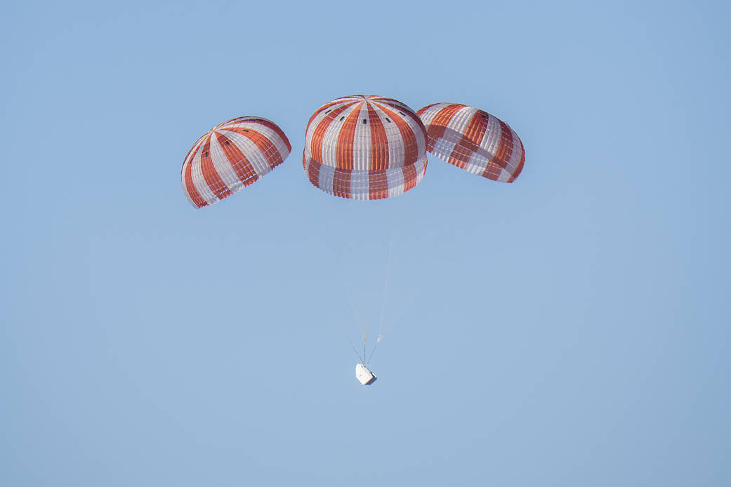 SpaceX Crew Dragon parachute test