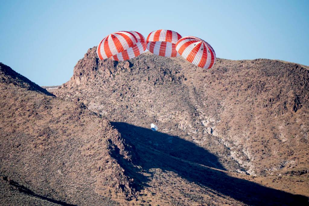SpaceX Tests Crew Dragon Parachutes