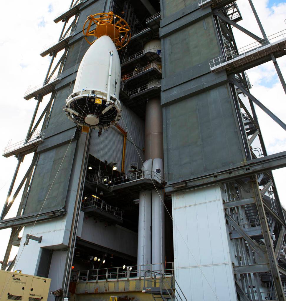GOES-R Mated to Atlas V