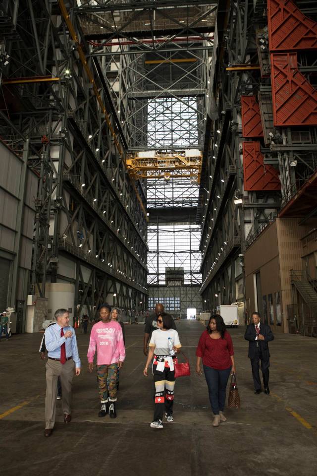 Kennedy Space Center Director Bob Cabana provides a tour for cast and crew members of the upcoming motion picture "Hidden Figures." 