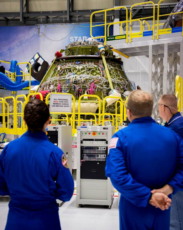 Commercial crew astronauts Chris Ferguson, Suni Williams, Eric Boe, Nicole Mann and Josh Cassada visit with Boeing and United Launch Alliance employees at Kennedy Space Center (KSC) after they were officially assigned to fly on Boeing’s CST-100 Starliner.