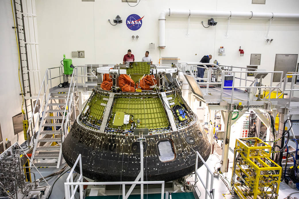 A close-up view shows NASA’s Artemis I Orion capsule secured on a platform inside the Multi-Payload Processsing Facility (MPPF) at Kennedy Space Center in Florida on Jan. 6, 2023. 