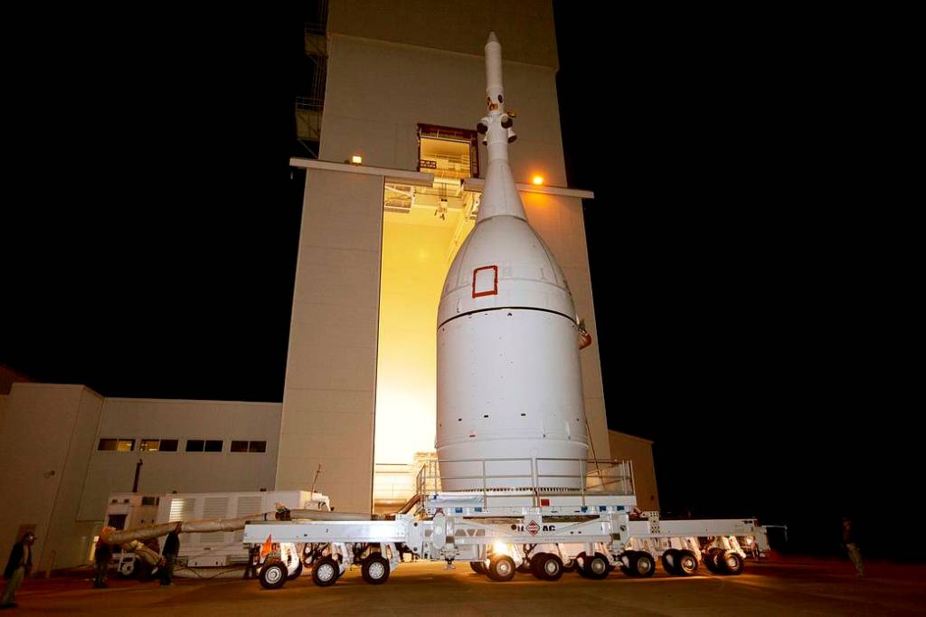 Orion Begins Trip to Launch Pad