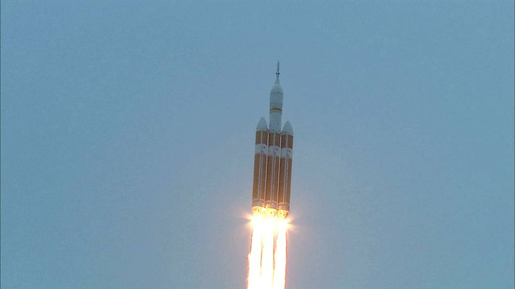 Orion, Delta IV Heavy Liftoff