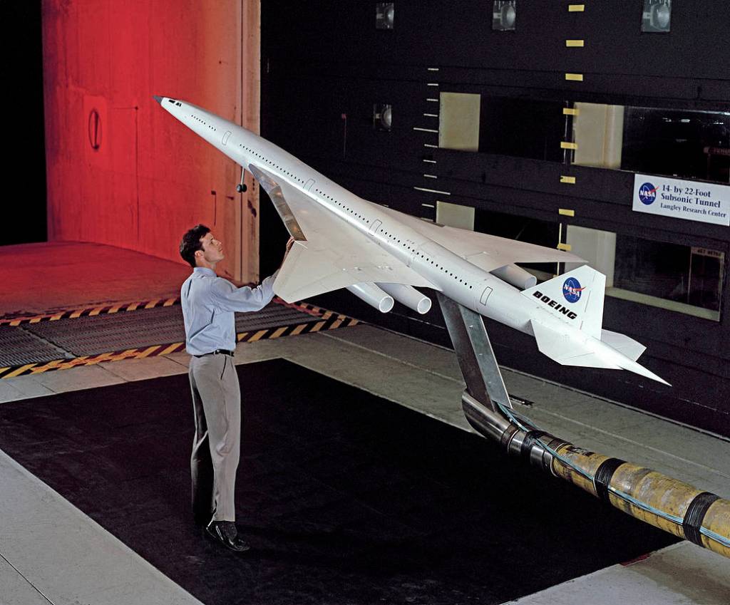 High Speed Civil Transport Research at NASA Langley