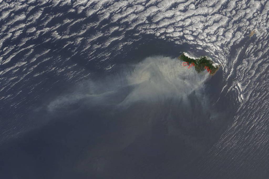 Portugal’s Madeira Island Fire Raging
