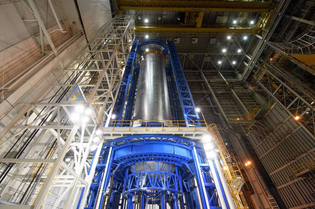 Welding Complete on EM-1 Liquid Hydrogen Tank