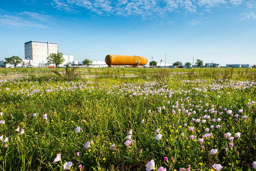 External Tank Departs for the California Science Center