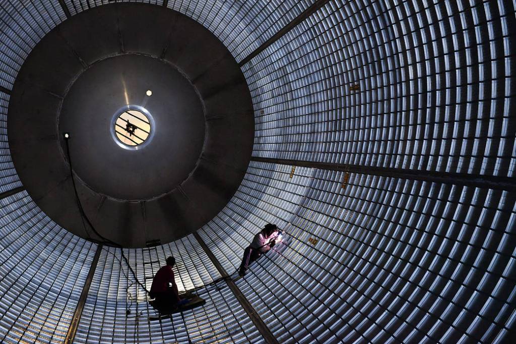 Plugging Away Inside Massive SLS Fuel Tank: Welders Complete Final Plug Fusion Welds on SLS Liquid Hydrogen Tank