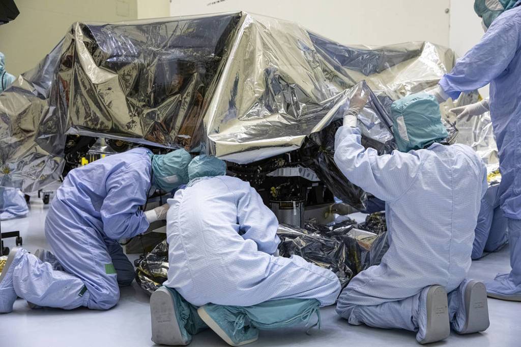 Mars 2020 Rover Undergoing Processing at Florida Spaceport