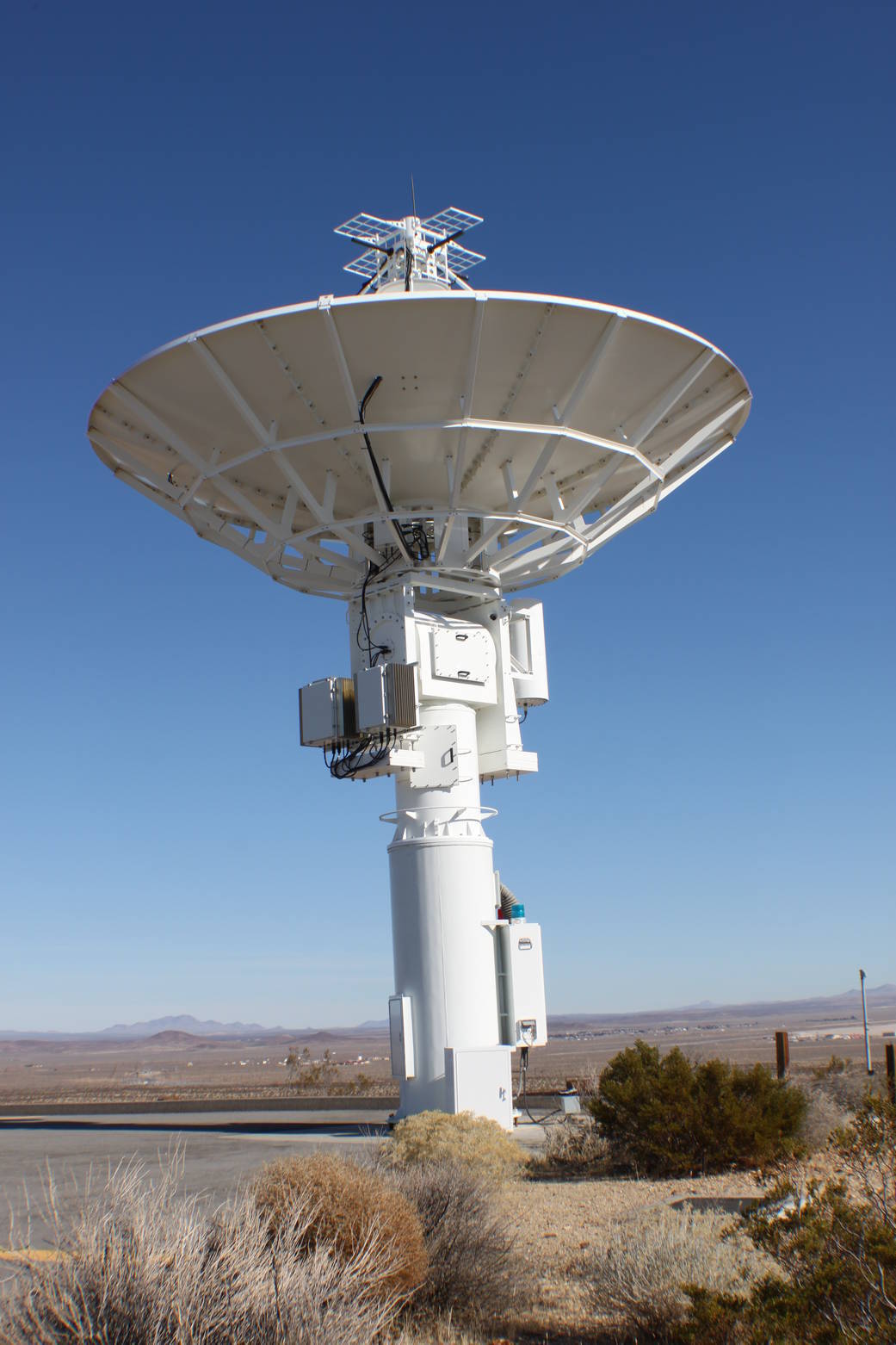 Tracking Facilities operations and test equipment