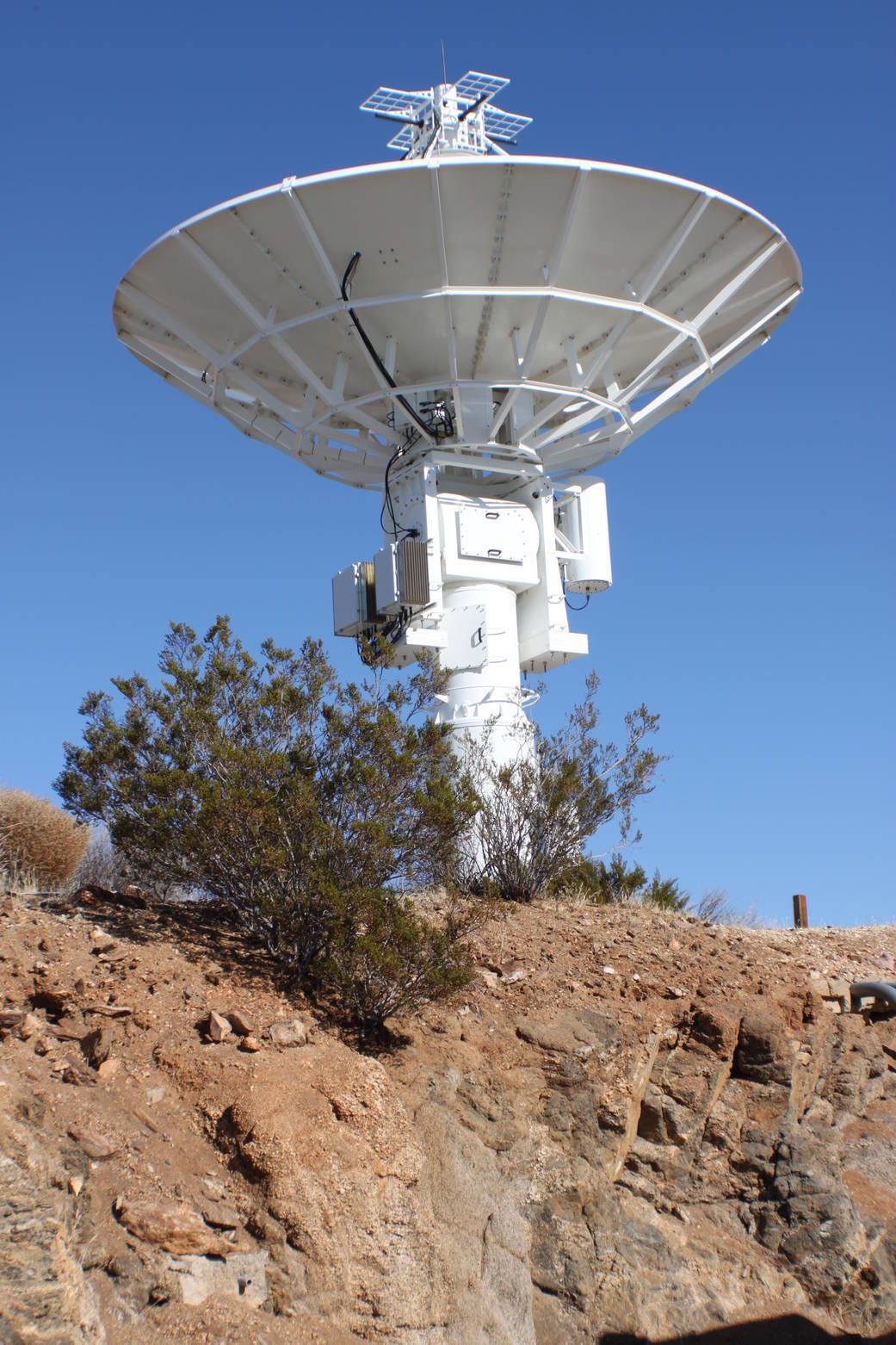 MFTS Telemetry System pedestal and dish